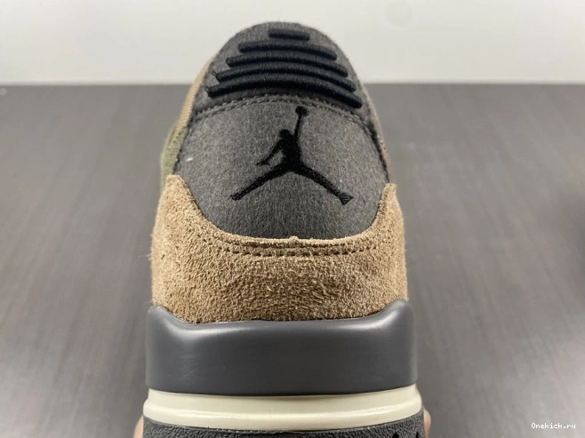 One Kick Patchwork Camo DO1830-200 Air Jordan Retro 3 0723